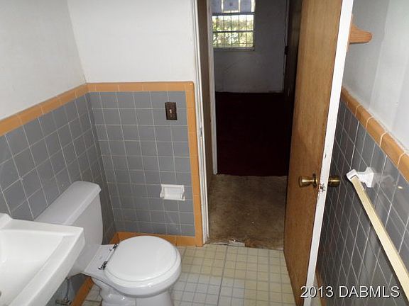3rd image of 420 Alamanda St