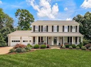 12206 Meadowstream Ct, Herndon, VA 20170