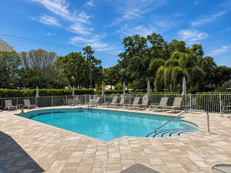 752 Wiggins Lake Dr #102 — Photo 25