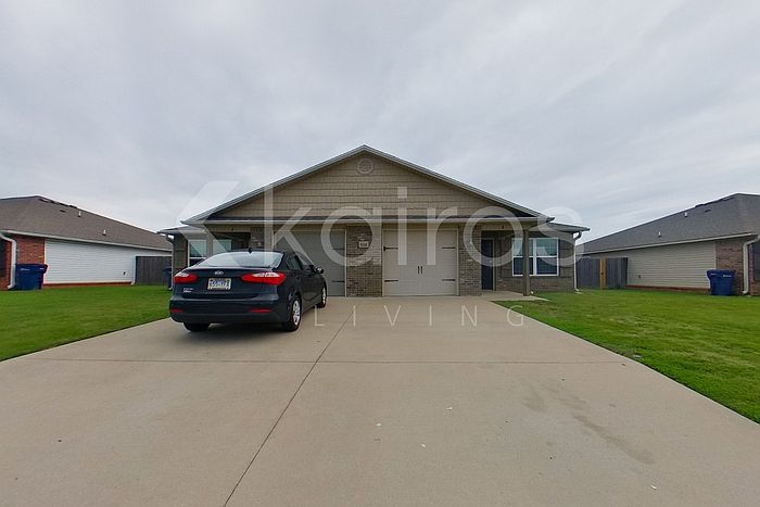 1st image of 5006 E Thomas St #B