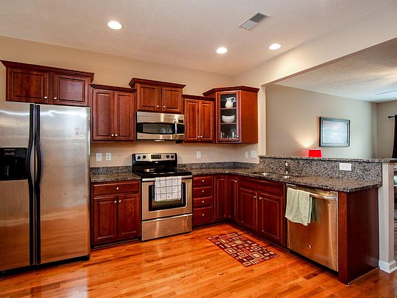4th image of 908 Spence Enclave Ct