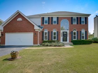 251 Cambridge Dr, Grayslake, IL 60030