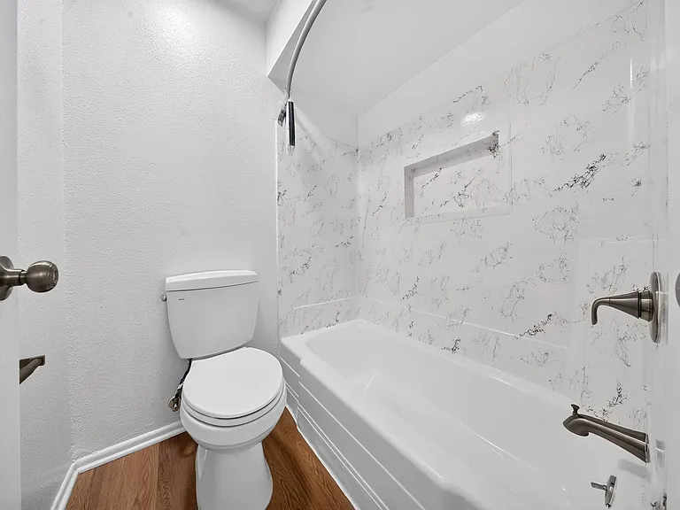 5708 Tujunga Ave — Photo 33