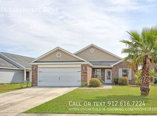 106 Lakepointe Dr, Savannah, GA 31407