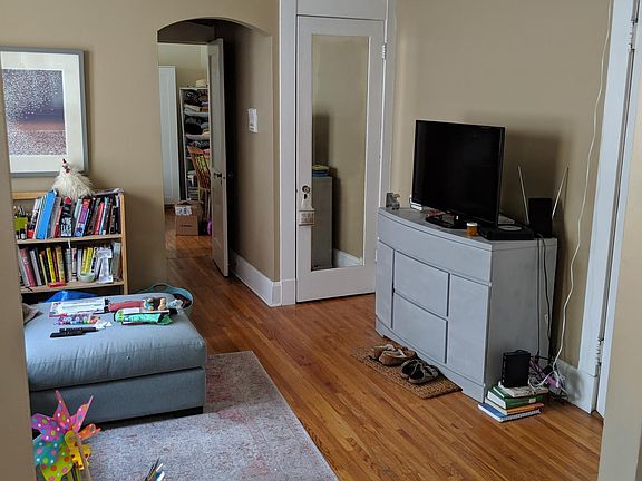2nd image of 809 Portland Ave #6
