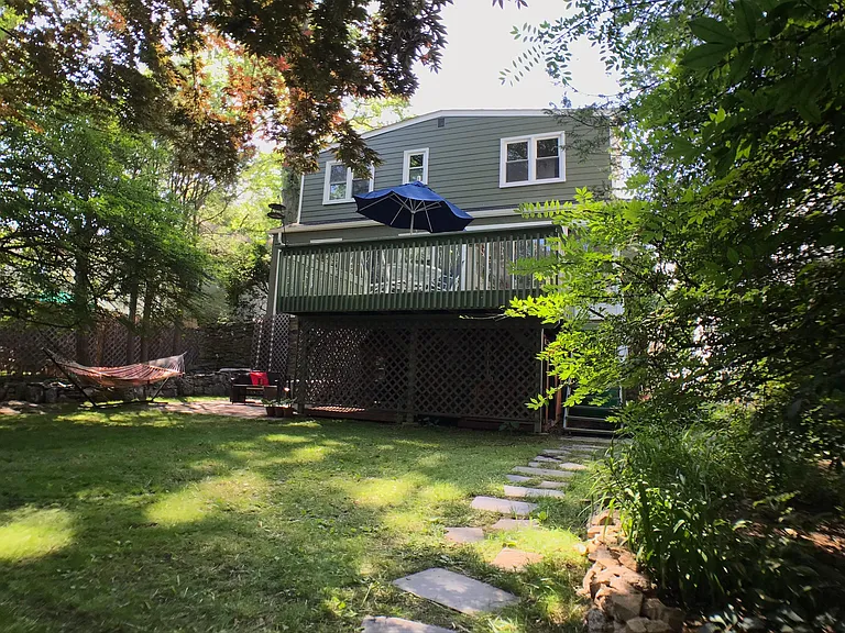77 Myrtle Blvd — Photo 28