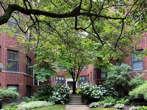 520 Sheridan Rd APT 3B, Evanston, IL 60202