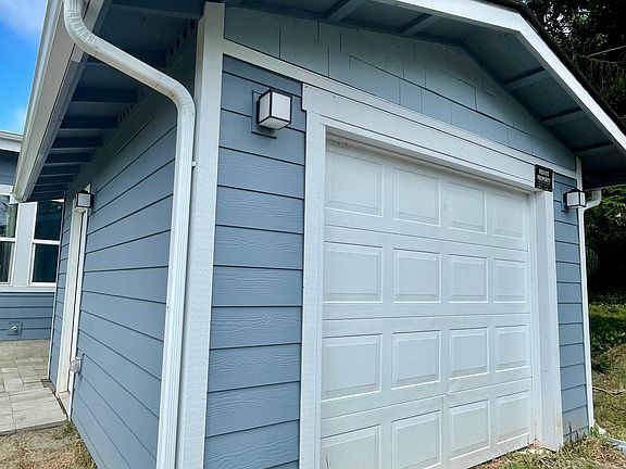 3rd image of 170 Ocean Lake Way NW