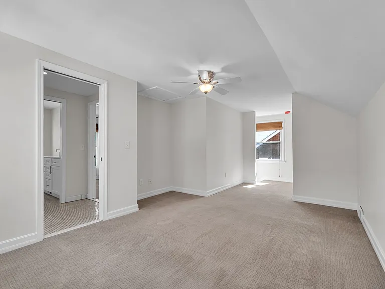 2711 Dorchester Rd — Photo 25