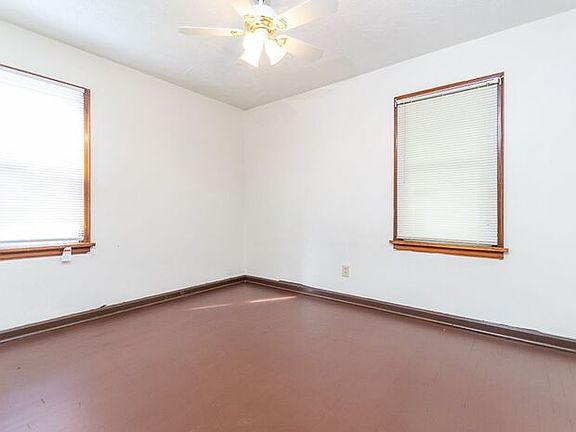 5th image of 13602 Thornhurst Ave