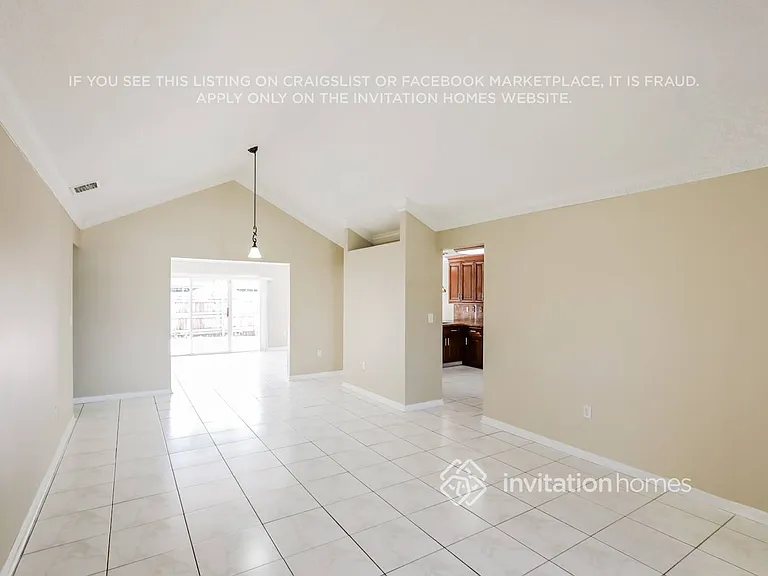 13742 SW 181st St — Photo 3