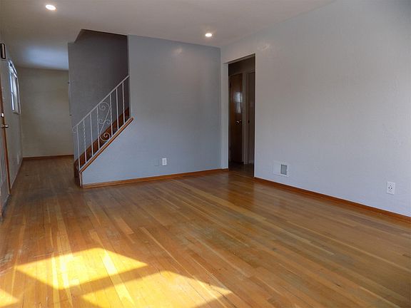 4th image of 337 Shaler St