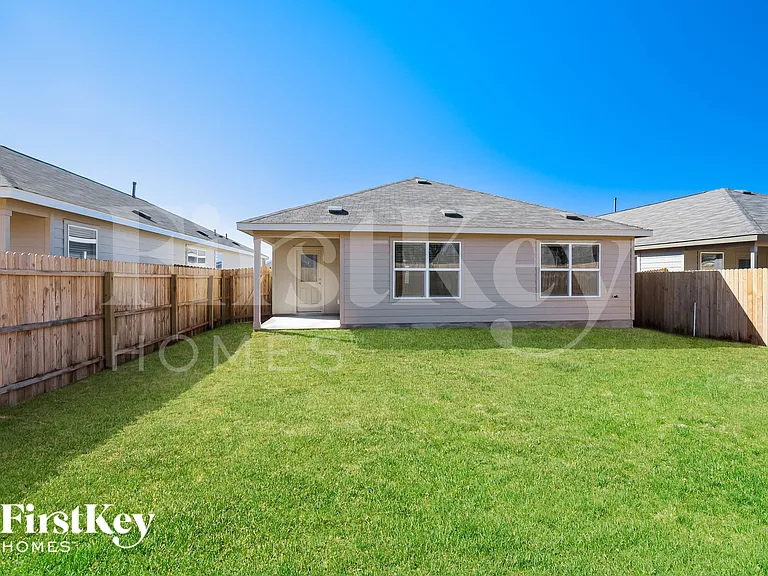 4435 Meadowland Pl — Photo 14