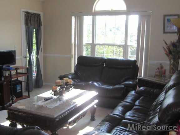 5th image of 5836 Pine Aires Dr