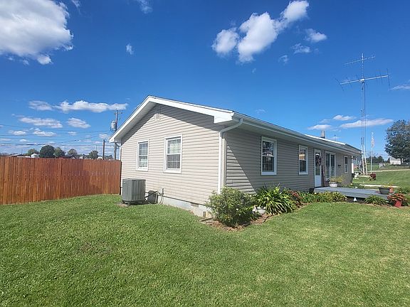 3rd image of 273 Andrea Ave