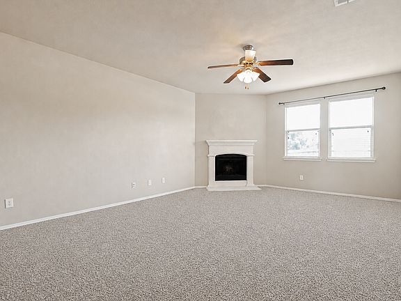 4th image of 1305 Lone Pine Dr