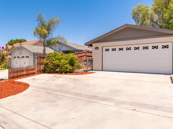 310 Hodencamp Rd, Thousand Oaks, CA 91360