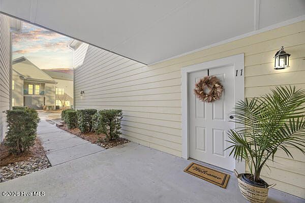 1st image of 5006 Hunters Trail Unit 11