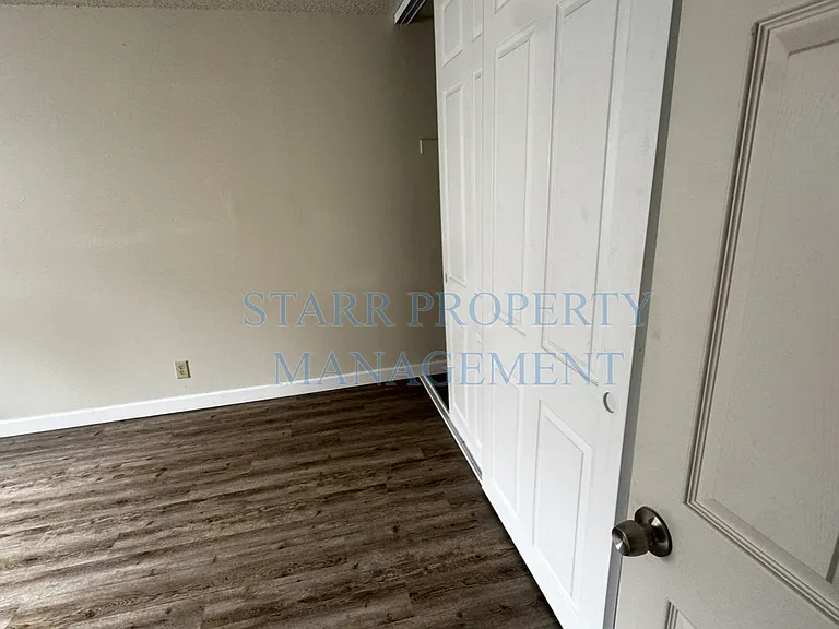 328 Northbank Ct #61 — Photo 8