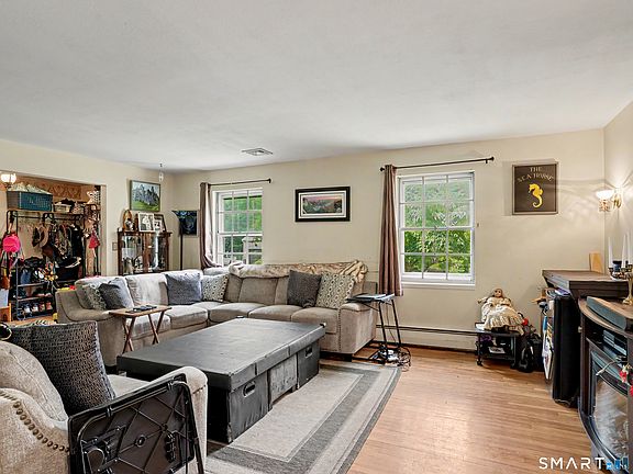 4th image of 60 Bunnell Avenue