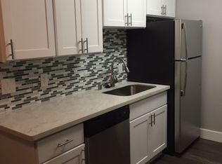 3670 Peacock Ct APT 27, Santa Clara, CA 95051