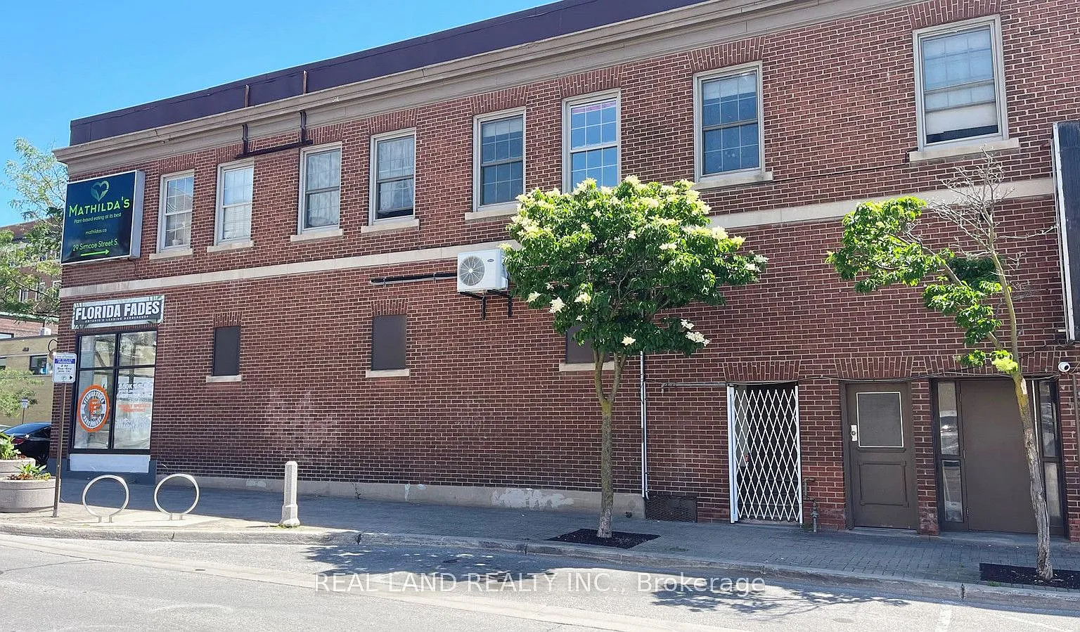 2 bed, $1,980 — Photo 2