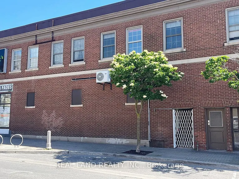 31 King St E #1 — Photo 2