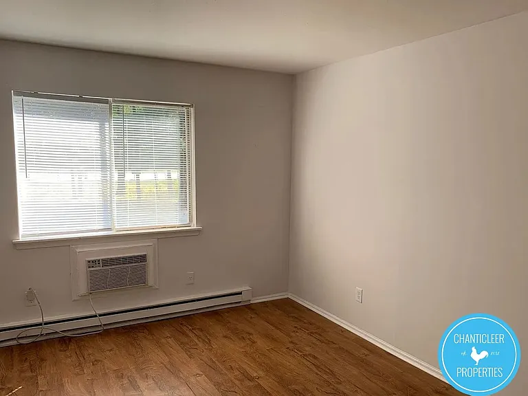 210 Woodnell St — Photo 6