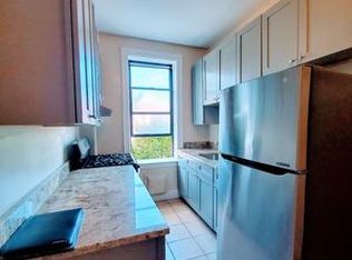 216 33rd Ave #B7, Astoria, NY 11106