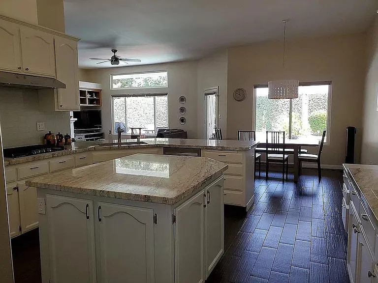 10918 Rosslyn Ln — Photo 6