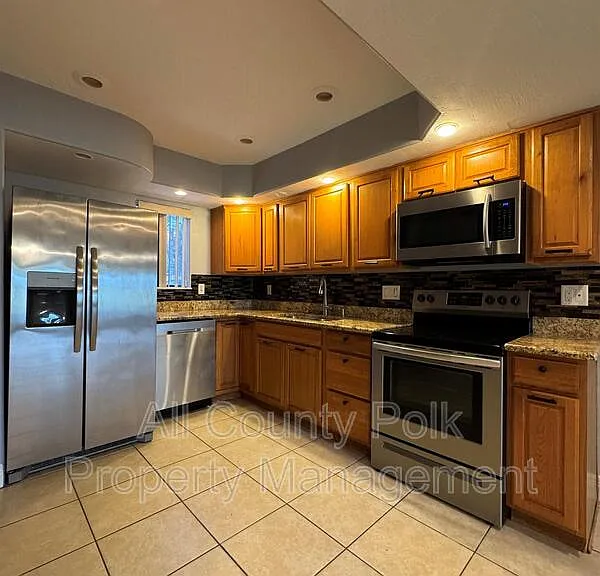 1836 N Crystal Lake Dr N #3 — Photo 2