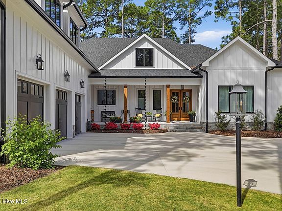 2nd image of 28 Augusta Drive