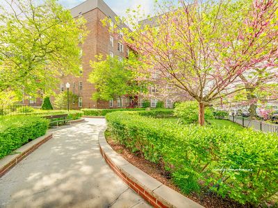 6640 108th St APT 1D, Forest Hills, NY, 11375