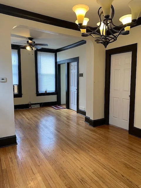 3325 S Oakley Ave, Chicago, IL 60608 | Zillow