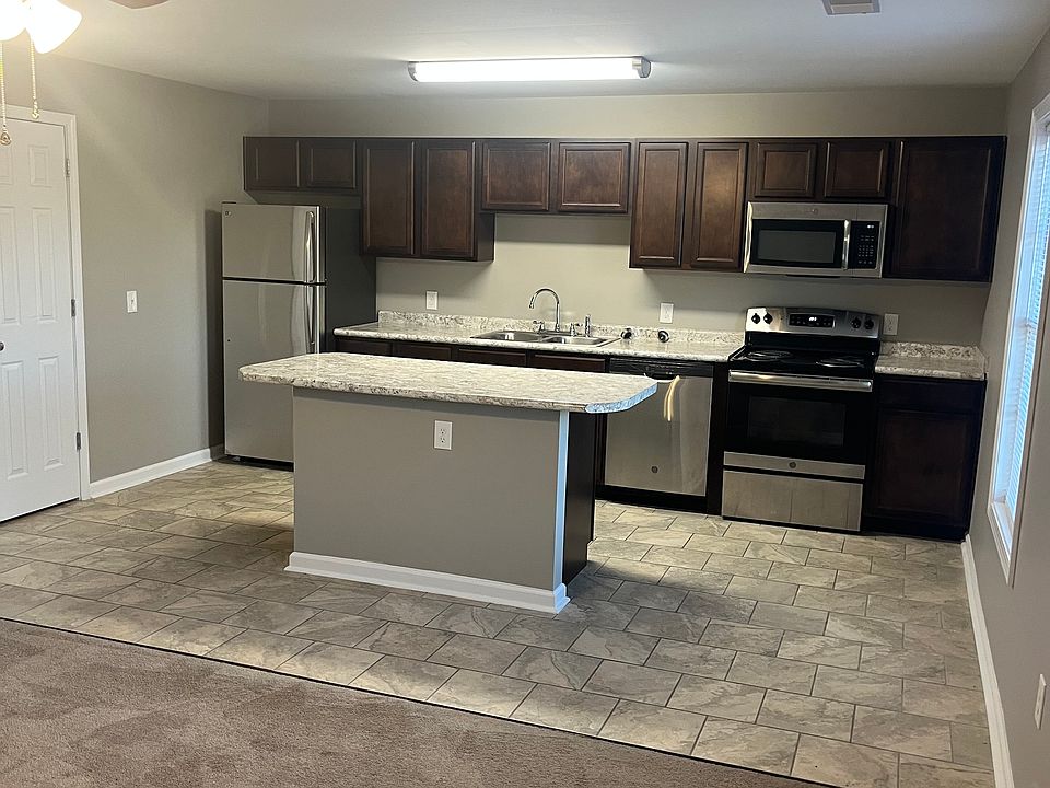 1st image of 400 Southern Cross Dr #16