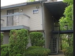 20 Delar Pkwy #20, Franklin Park, NJ 08823