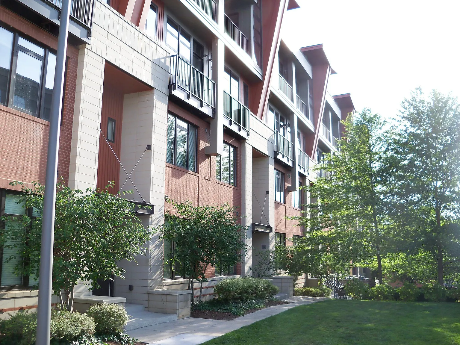 3 bed, 1773 sqft, $3,000 — Photo 1