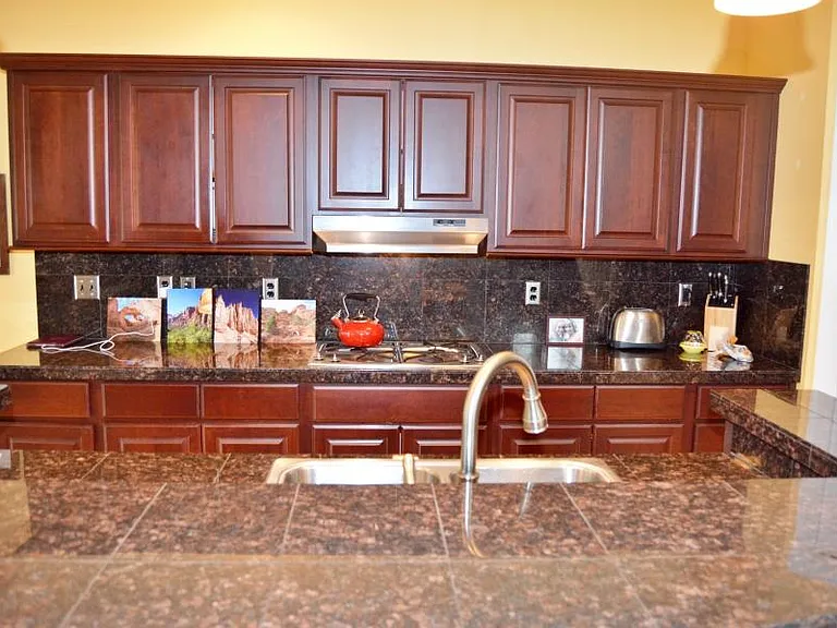 4662 Berwick Pl SW — Photo 11
