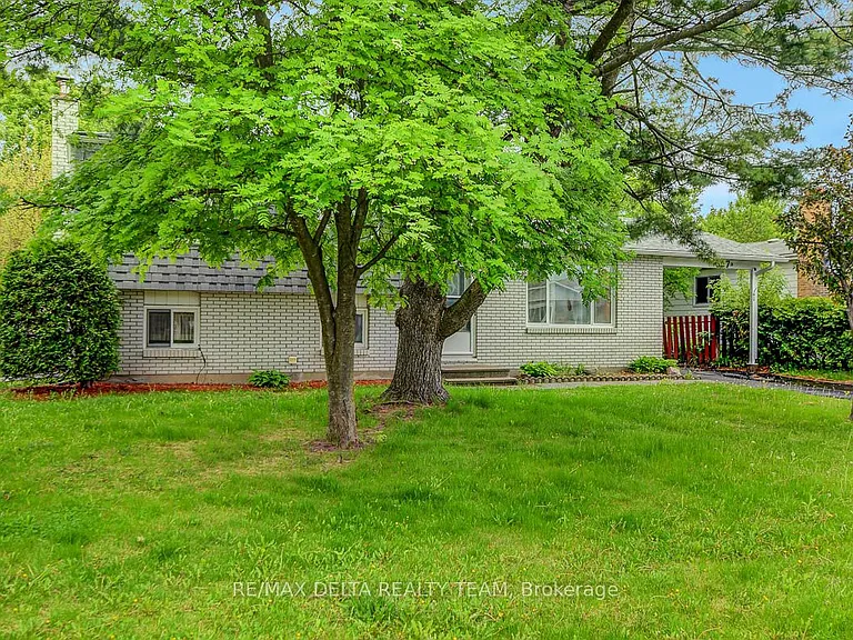 397 Phoenix Cres — Photo 3