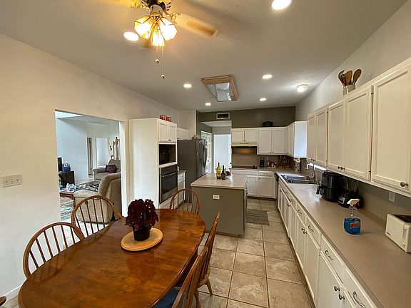5th image of 8055 Gleneagles Dr