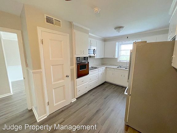 5th image of 9 Berkley Pl APT 1