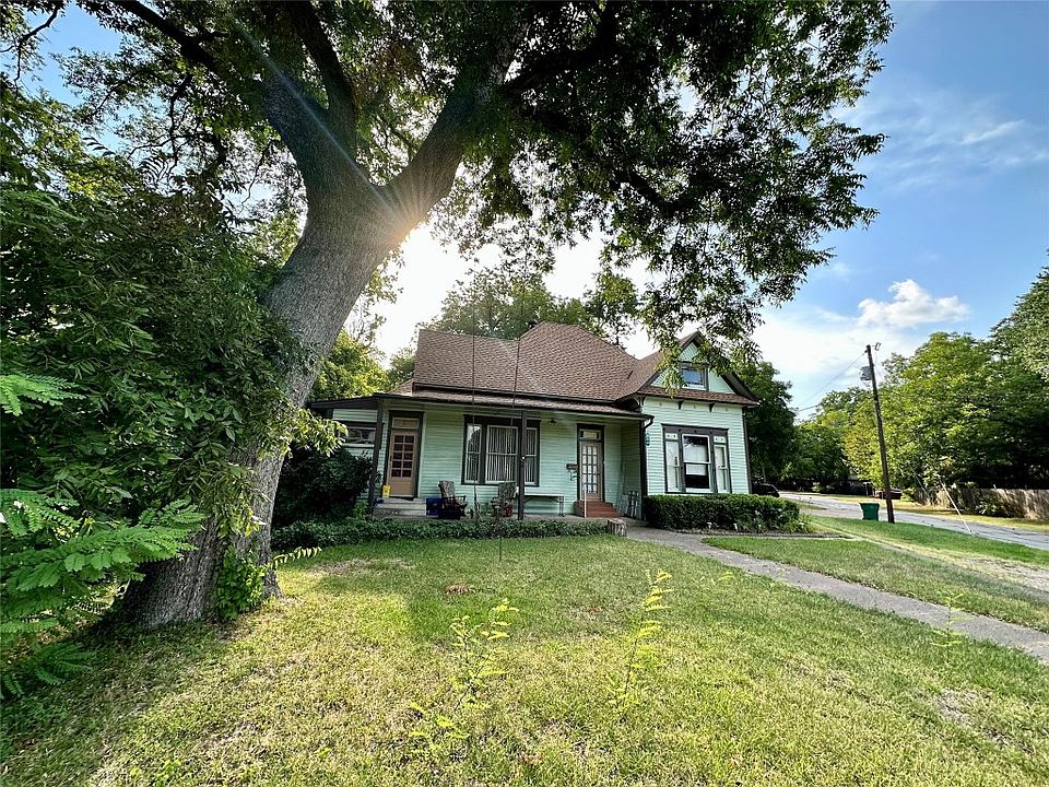 1st image of 705 N Rockwall Ave