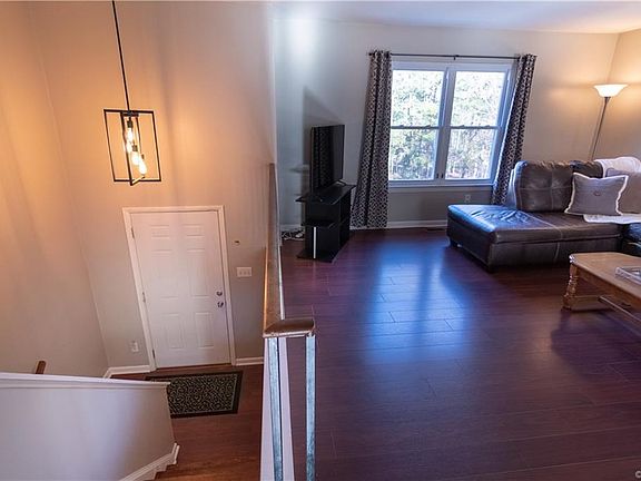 5th image of 6607 Glyndon Ln