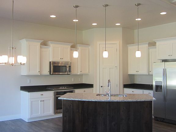 2nd image of 2292 East Hampton Hills Lane