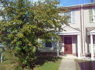 201 Royal Court Ln, Camden, NJ 08103