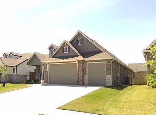 7212 S Laurel Ave W, Broken Arrow, OK 74011