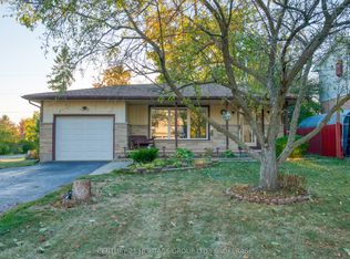 675 Carnaby St, Kingston, ON K7M 5M8