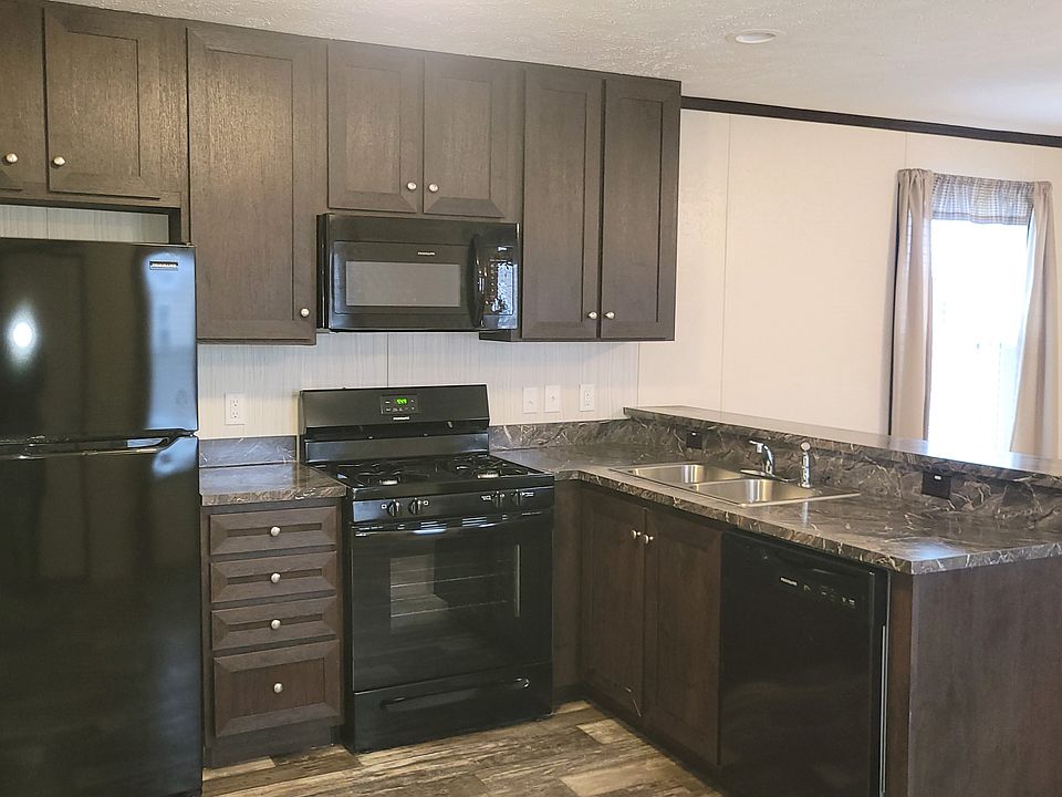 1st image of 142 Texas St #142