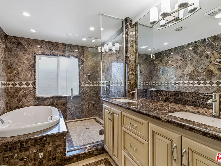 1301 Angelus Ave — Photo 26