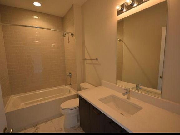 2nd image of 1045 W Cornelia Ave #Q7w6ywa6m